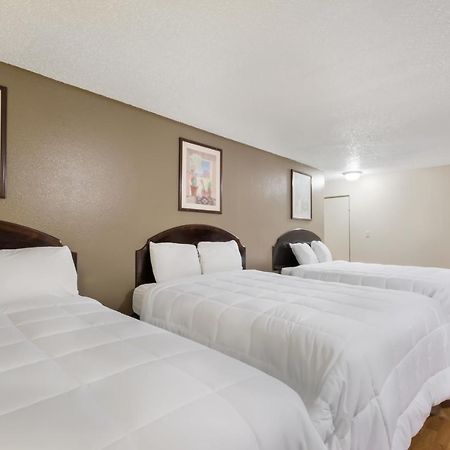 Americas Best Value Inn Woodward At 8Th St Exteriör bild