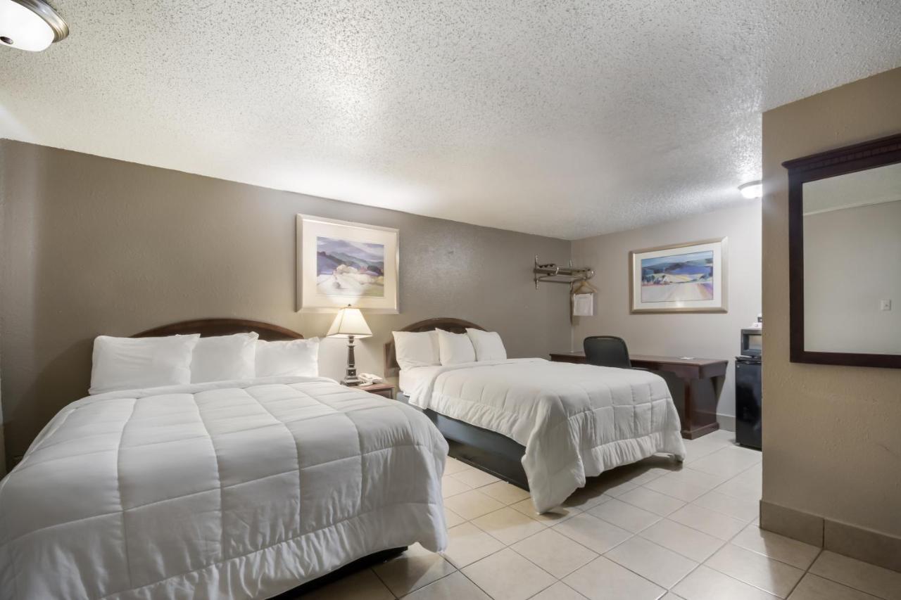 Americas Best Value Inn Woodward At 8Th St Exteriör bild