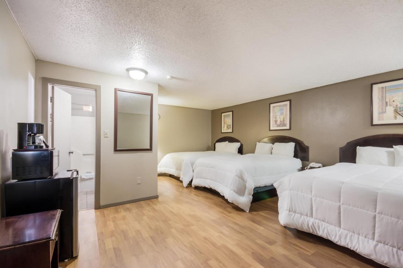 Americas Best Value Inn Woodward At 8Th St Exteriör bild