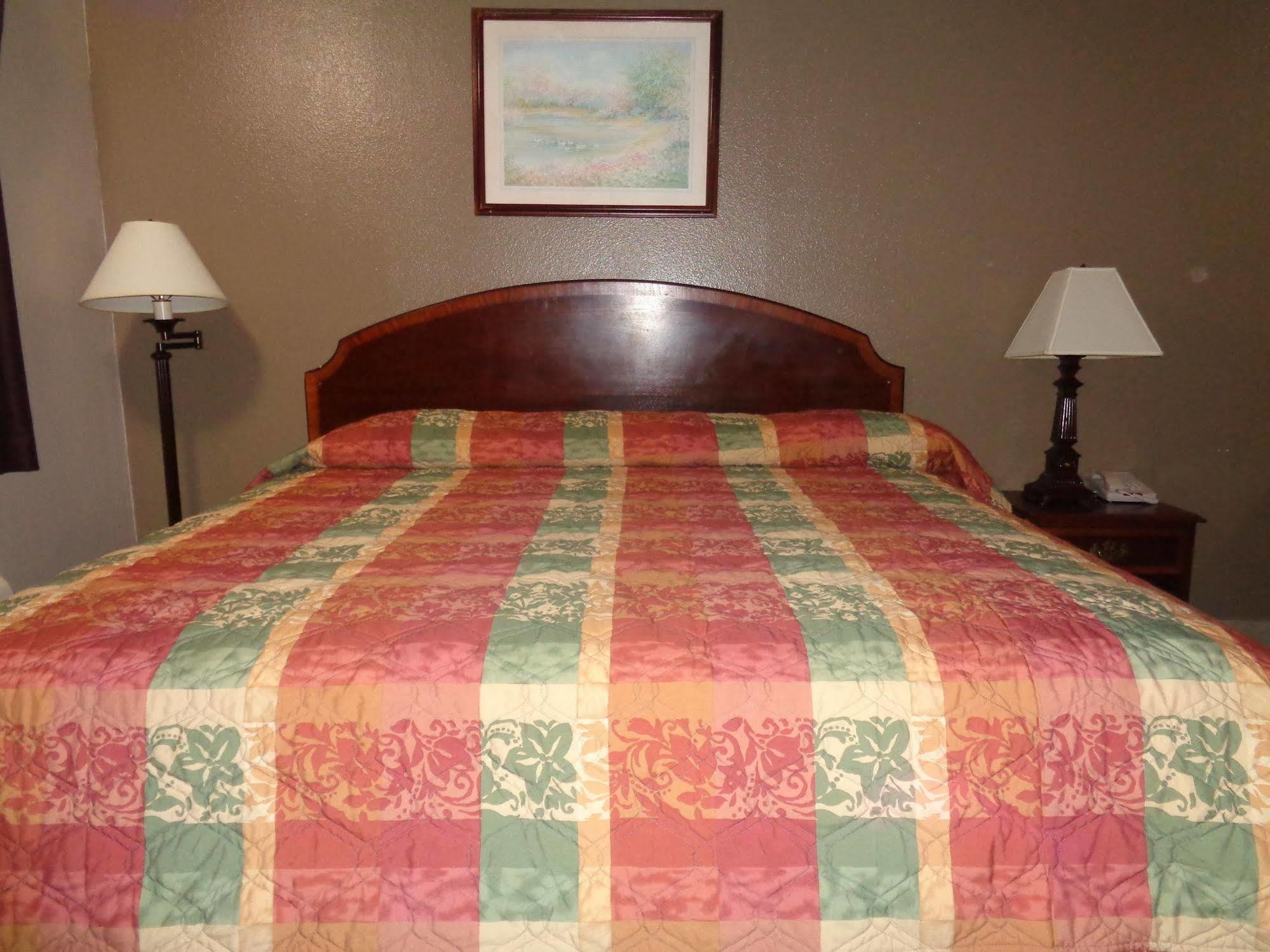 Americas Best Value Inn Woodward At 8Th St Exteriör bild
