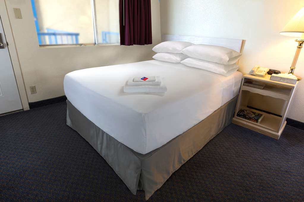 Americas Best Value Inn Woodward At 8Th St Rum bild
